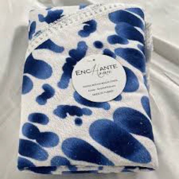 NWT indigo round beach towel - Picture 2 of 4